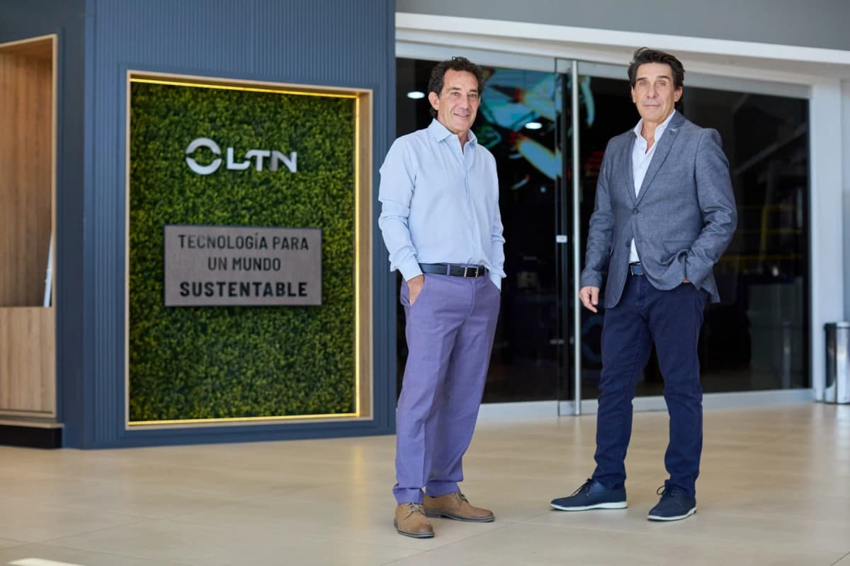 Los hermanos Bernardi frente al lema de LTN: Tecnología para un mundo sustentable