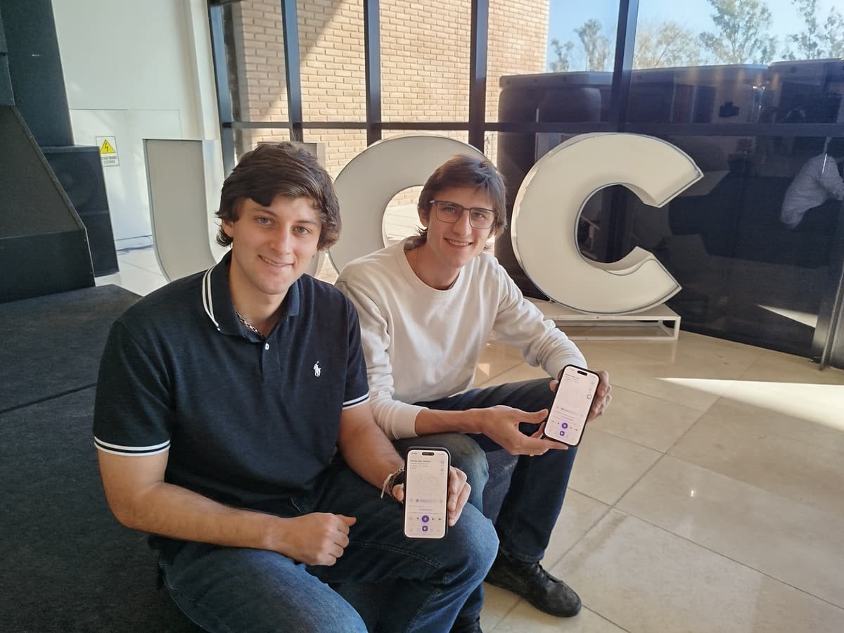 Los dos en la Universidad Católica de Córdoba, donde cursaron Ingeniería Industrial sin hacer nunca un trabajo práctico juntos.